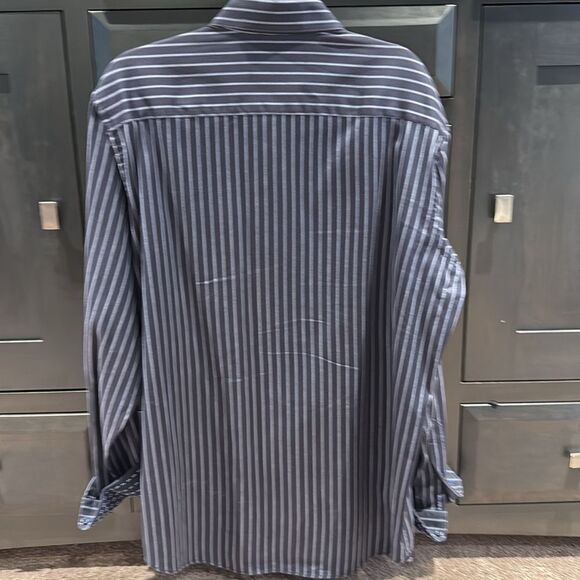 BUGATCHI Uomo size Xl dress shirt - check out the sleeve cuff design! Navy blue - Picture 2 of 8